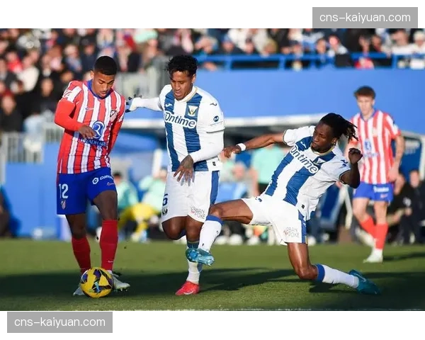 观点：欧冠资格争夺战，法兰克福的阵容深度或是最大隐患